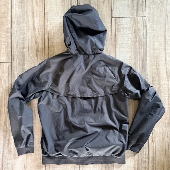 Nike Black Hooded Windbreaker Jacket with White Logo - Picture 2 of 7